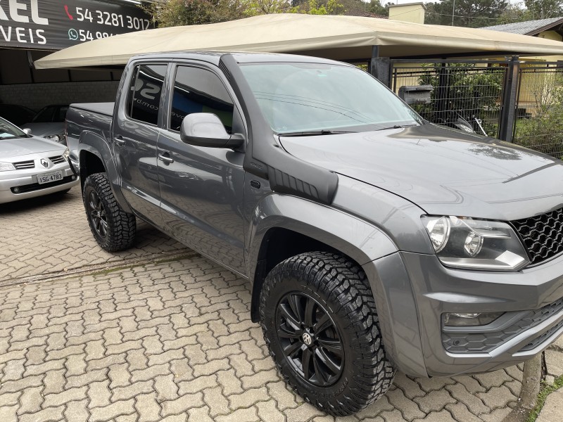 AMAROK 2.0 TRENDLINE 4X4 CD 16V TURBO INTERCOOLER DIESEL 4P AUTOMÁTICO - 2017 - NOVA PETRóPOLIS