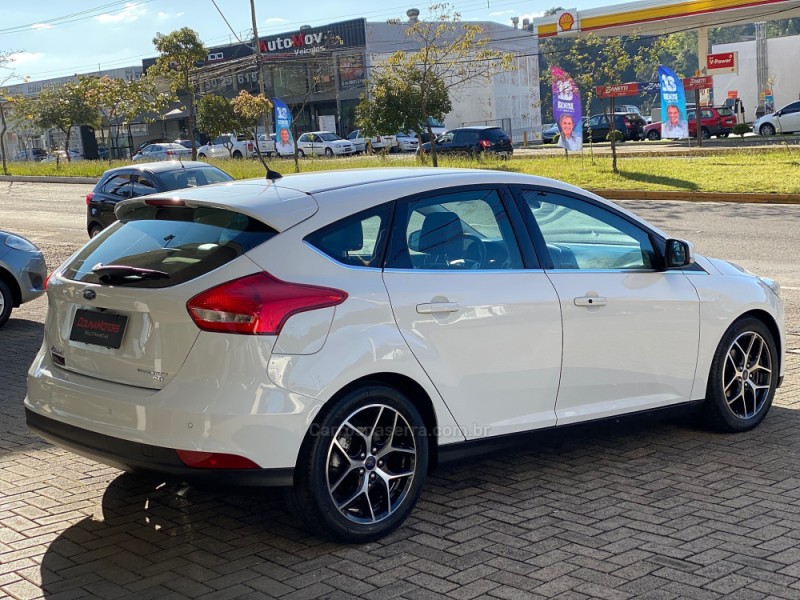 FOCUS 2.0 TITANIUM HATCH 16V FLEX 4P AUTOMÁTICO - 2016 - CAXIAS DO SUL