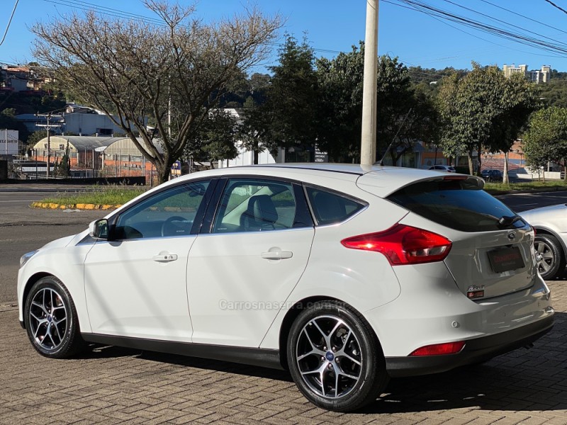 FOCUS 2.0 TITANIUM HATCH 16V FLEX 4P AUTOMÁTICO - 2016 - CAXIAS DO SUL