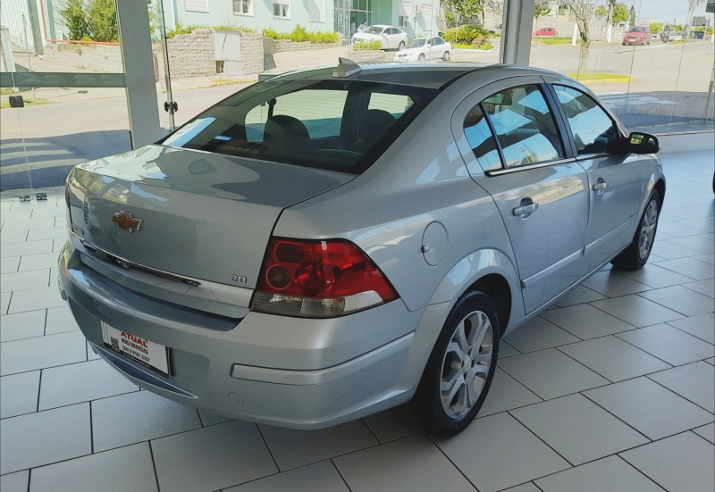 VECTRA 2.0 MPFI ELEGANCE 8V 140CV FLEX 4P AUTOMÁTICO - 2011 - GARIBALDI