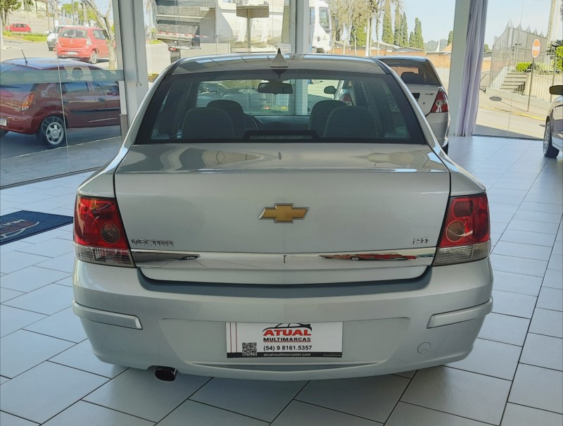 VECTRA 2.0 MPFI ELEGANCE 8V 140CV FLEX 4P AUTOMÁTICO - 2011 - GARIBALDI