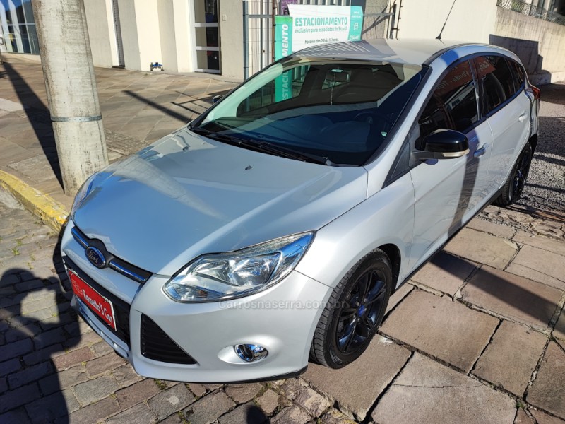 FOCUS 1.6 SE 16V FLEX 4P AUTOMÁTICO - 2014 - FARROUPILHA