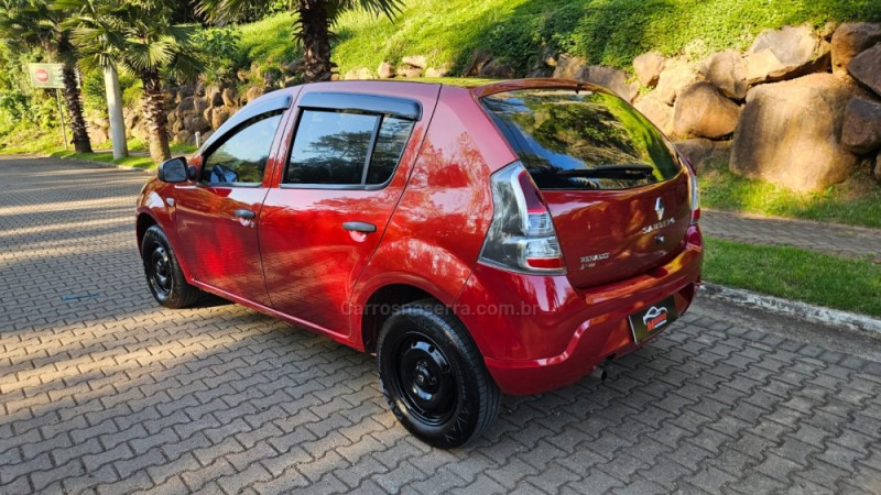 SANDERO 1.0 EXPRESSION 16V FLEX 4P MANUAL - 2014 - IVOTI