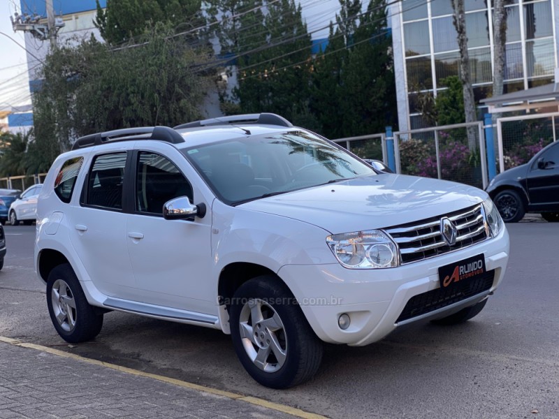 DUSTER 1.6 DYNAMIQUE 4X2 16V FLEX 4P MANUAL - 2014 - PAROBé