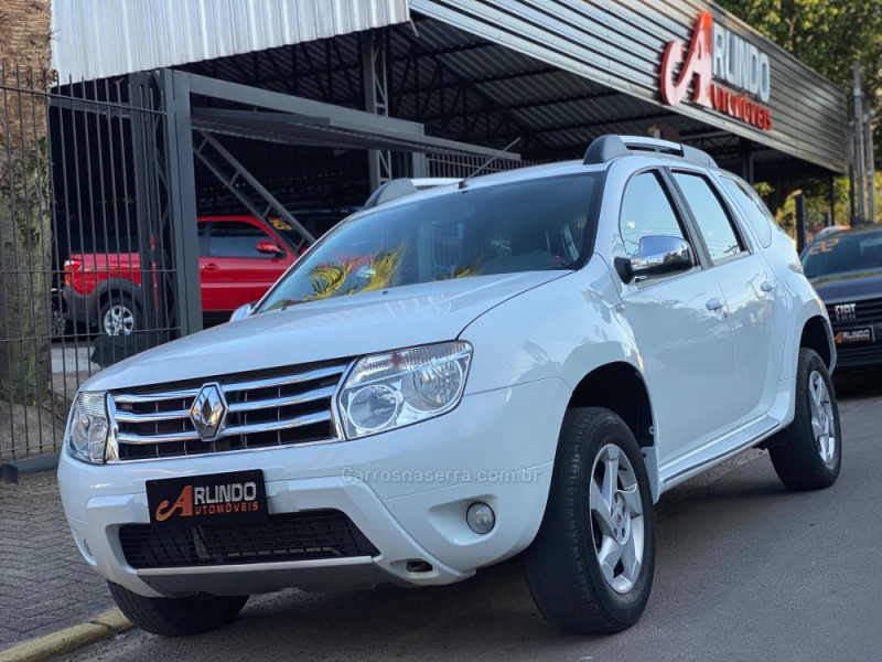 DUSTER 1.6 DYNAMIQUE 4X2 16V FLEX 4P MANUAL - 2014 - PAROBé