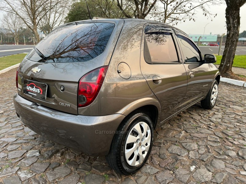 CELTA 1.0 MPFI ADVANTAGE 8V FLEX 4P MANUAL - 2014 - DOIS IRMãOS