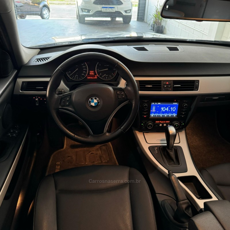 320I 2.0 16V GASOLINA 4P AUTOMÁTICO - 2010 - MONTENEGRO