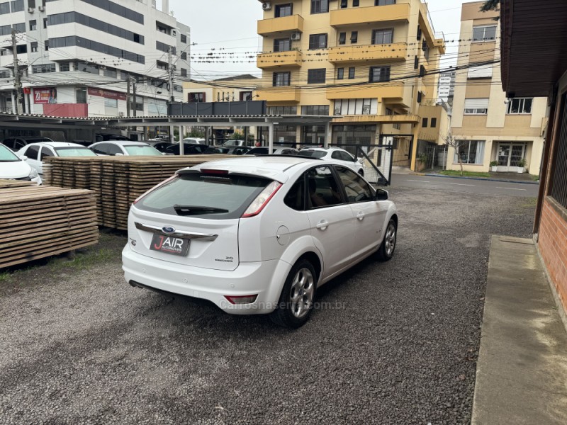 FOCUS 2.0 TITANIUM HATCH 16V FLEX 4P AUTOMÁTICO - 2013 - GARIBALDI