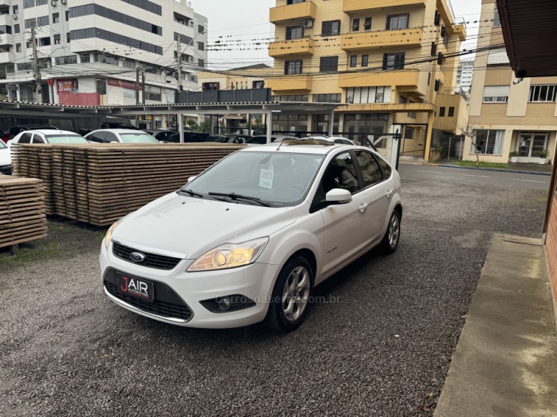 FOCUS 2.0 TITANIUM HATCH 16V FLEX 4P AUTOMÁTICO - 2013 - GARIBALDI