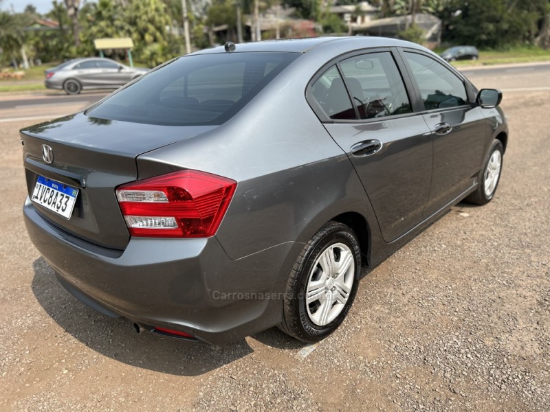 CITY 1.5 DX 16V FLEX 4P MANUAL - 2014 - SãO SEBASTIãO DO CAí