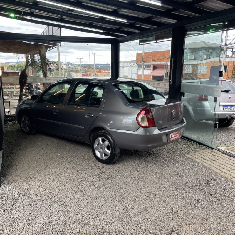 CLIO 1.6 EXPRESSION SEDAN 16V GASOLINA 4P MANUAL - 2007 - NOVO HAMBURGO