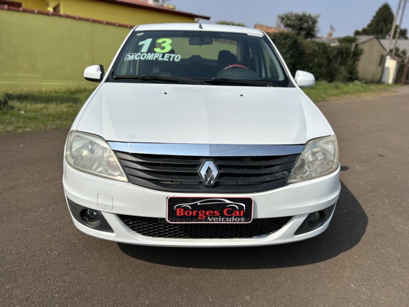 LOGAN 1.6 EXPRESSION 8V HI-FLEX 4P MANUAL - 2013 - VACARIA