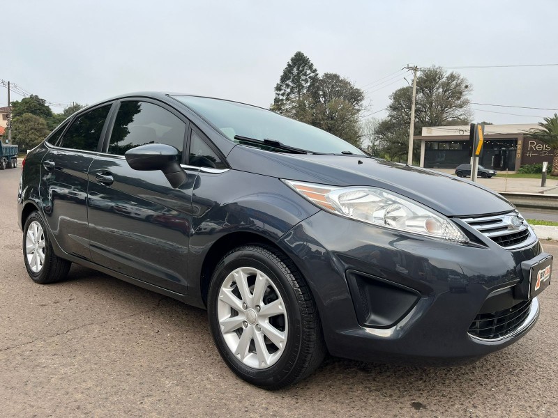 FIESTA 1.6 SE SEDAN 16V FLEX 4P MANUAL - 2011 - DOIS IRMãOS