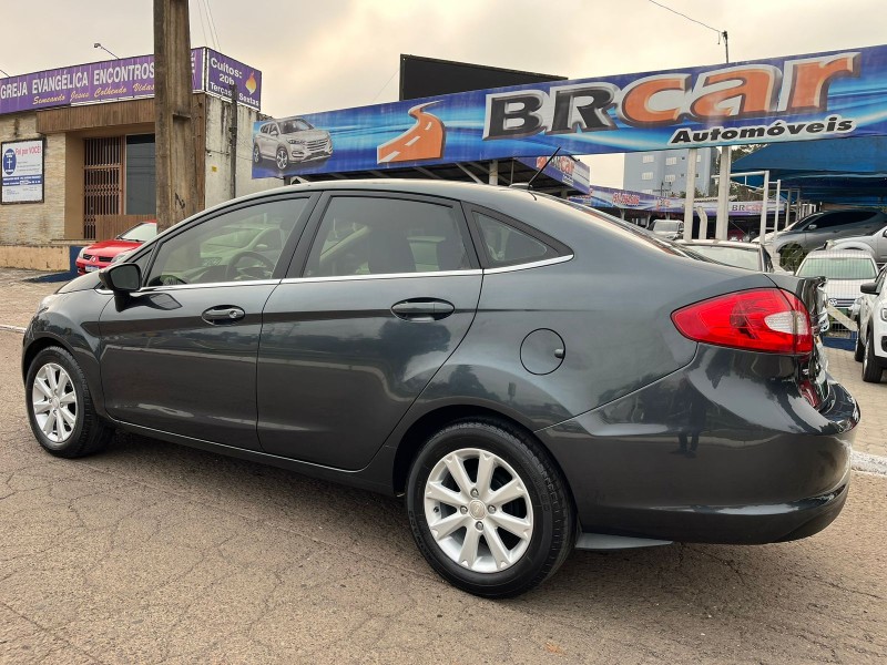 FIESTA 1.6 SE SEDAN 16V FLEX 4P MANUAL - 2011 - DOIS IRMãOS