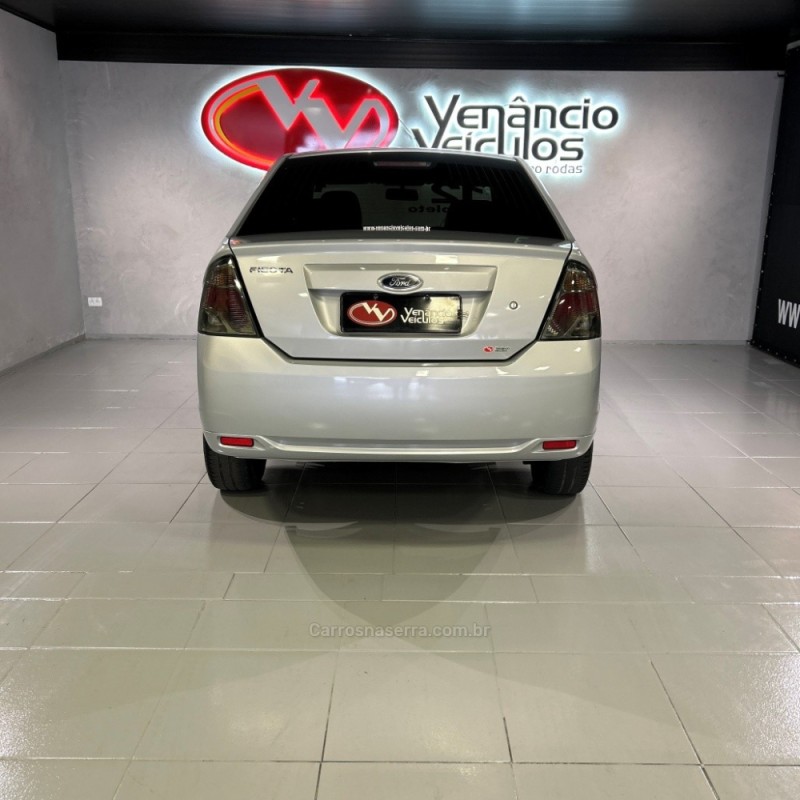 FIESTA 1.6 MPI SEDAN 8V FLEX 4P MANUAL - 2012 - CANOAS