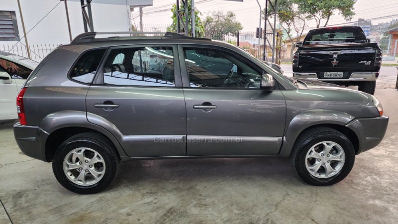 TUCSON 2.0 MPFI GLS 16V 143CV 2WD FLEX 4P AUTOMÁTICO - 2016 - CAXIAS DO SUL