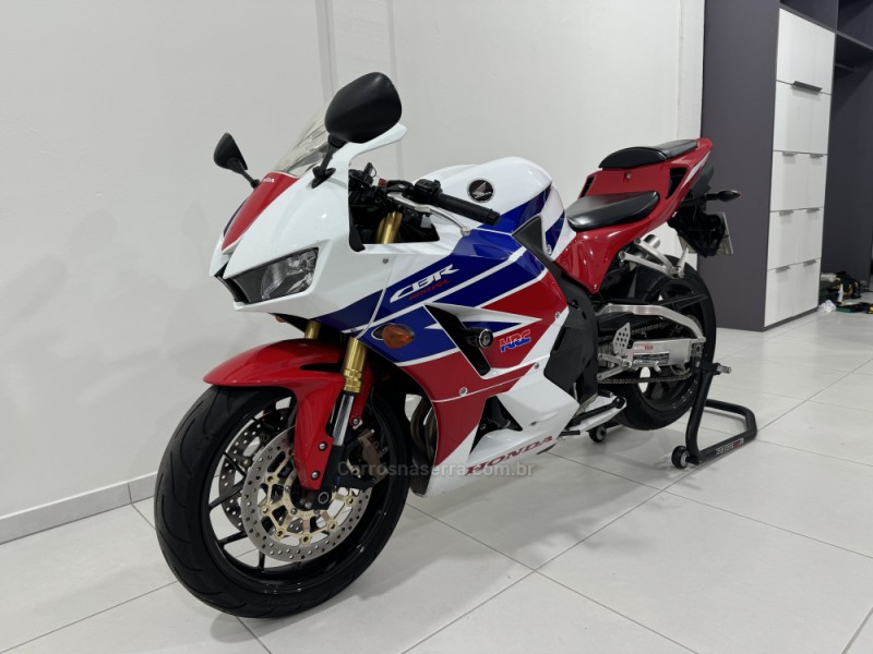 CBR 600RR ABS - 2014 - BENTO GONçALVES