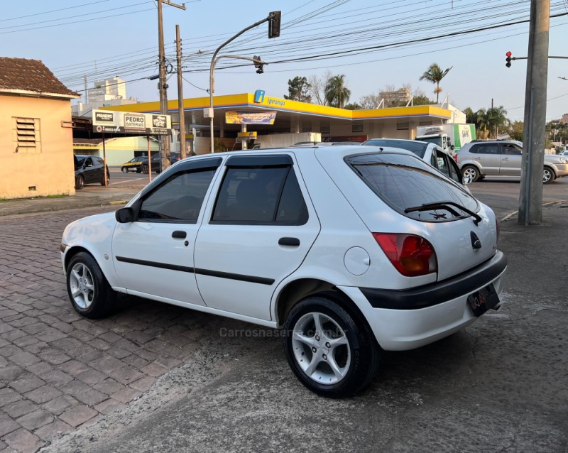 FIESTA 1.0 MPI GL CLASS 8V GASOLINA 4P MANUAL - 2000 - VENâNCIO AIRES