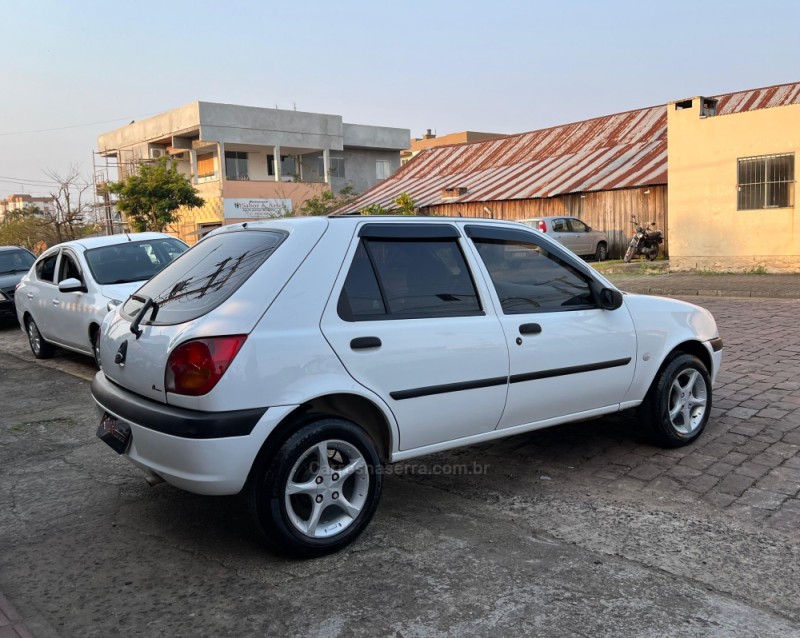 FIESTA 1.0 MPI GL CLASS 8V GASOLINA 4P MANUAL - 2000 - VENâNCIO AIRES