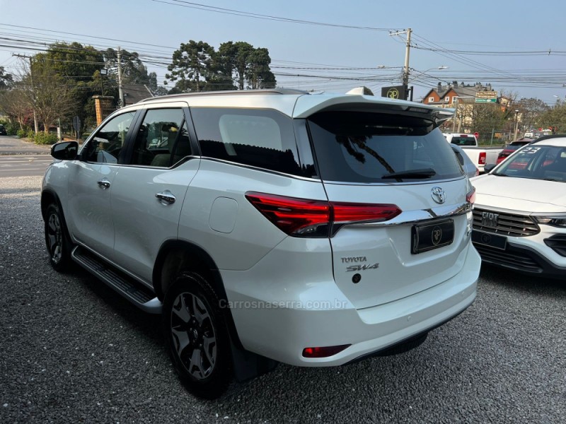 HILUX SW4 2.8 SRX 4X4 DIAMOND 16V TURBO DIESEL 4P 7 LUGARES AUTOMÁTICO - 2019 - CANELA