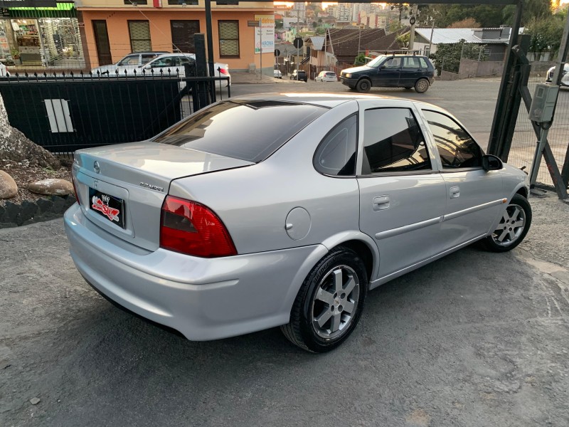 VECTRA 2.2 MPFI GL MILENIUM 8V GASOLINA 4P MANUAL - 2001 - CAXIAS DO SUL