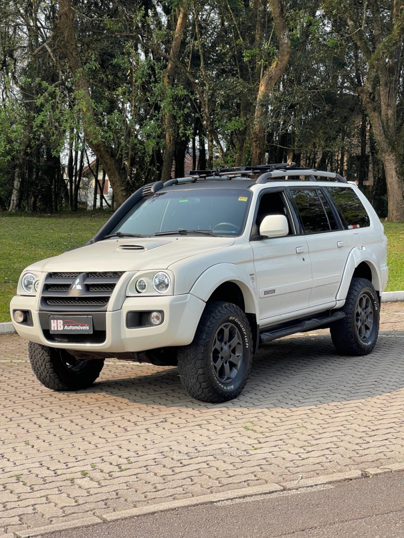 PAJERO SPORT 3.5 HPE 4X4 V6 24V FLEX 4P AUTOMÁTICO - 2010 - NOVA PETRóPOLIS