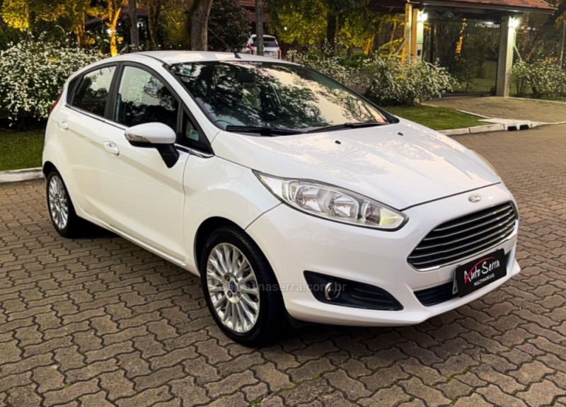 fiesta 1.6 titanium hatch 16v flex 4p manual 2014 canela