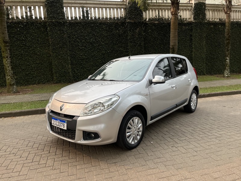 SANDERO 1.6 PRIVILÉGE 16V FLEX 4P AUTOMÁTICO