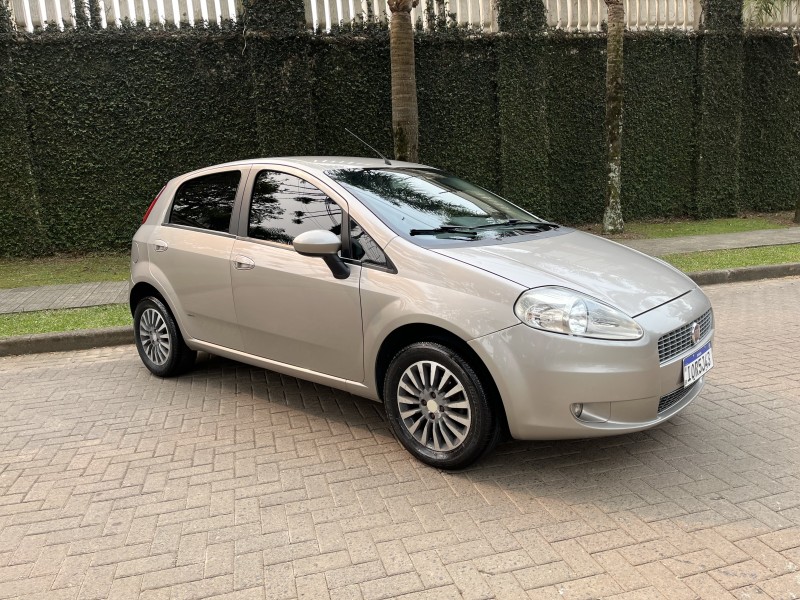 PUNTO 1.8 HLX 8V FLEX 4P MANUAL - 2008 - CAXIAS DO SUL