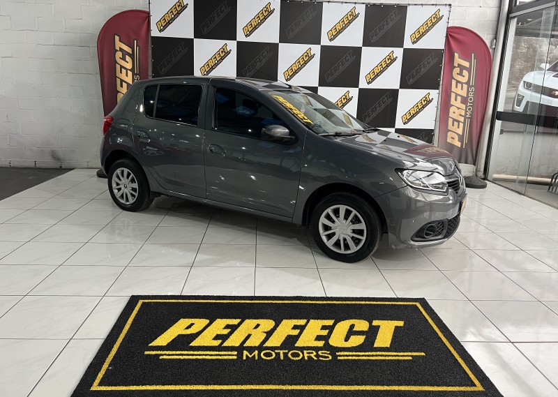 SANDERO 1.0 EXPRESSION 16V FLEX 4P MANUAL - 2018 - PORTãO