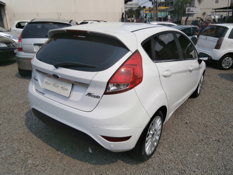 FIESTA 1.6 TITANIUM PLUS HATCH 16V FLEX 4P AUTOMÁTICO - 2016 - FARROUPILHA