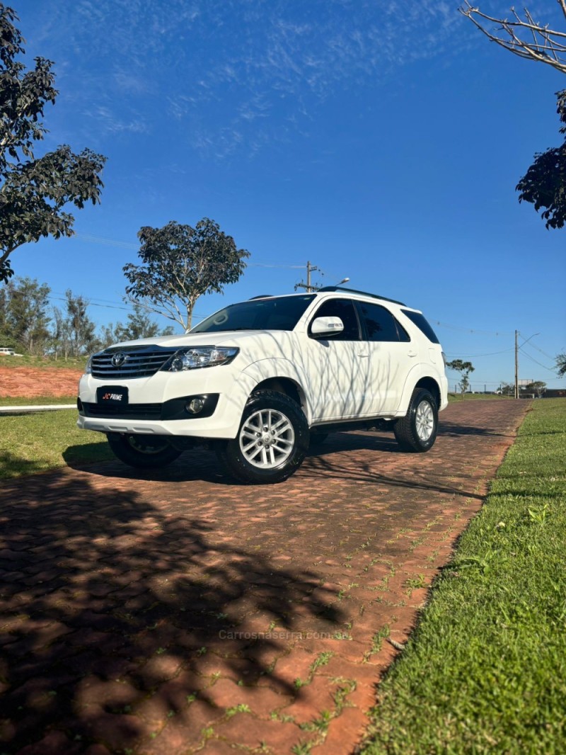 HILUX SW4 2.7 SR 4X2 16V FLEX 4P AUTOMÁTICO - 2015 - LAJEADO