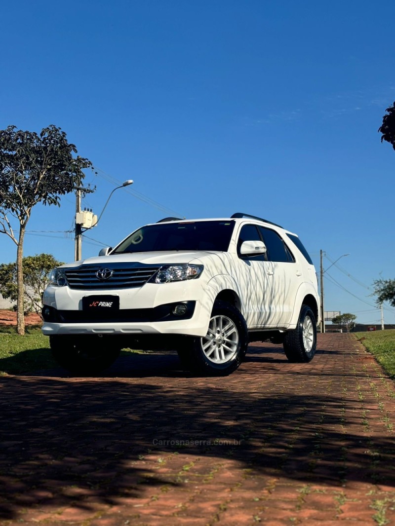 HILUX SW4 2.7 SR 4X2 16V FLEX 4P AUTOMÁTICO - 2015 - LAJEADO