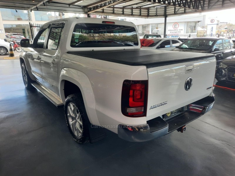 AMAROK 2.0 HIGHLINE 4X4 CD 16V TURBO INTERCOOLER DIESEL 4P AUTOMÁTICO - 2019 - CAXIAS DO SUL