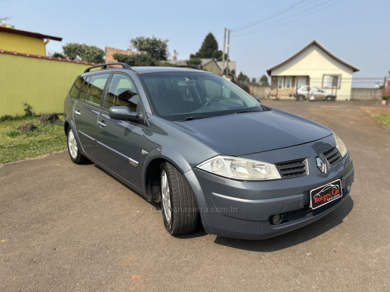 MÉGANE 1.6 EXPRESSION GRAND TOUR 16V FLEX 4P MANUAL - 2012 - VACARIA