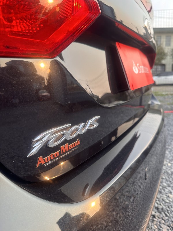 FOCUS 2.0 SE 16V FLEX 4P AUTOMÁTICO - 2015 - FARROUPILHA