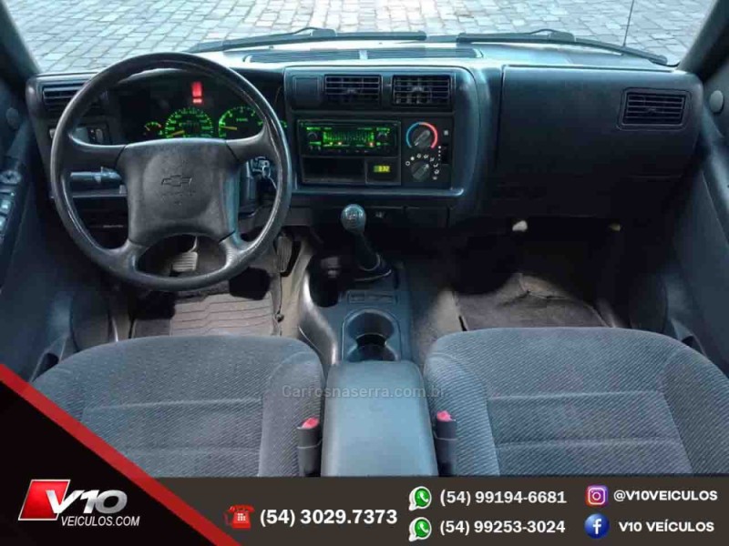 BLAZER 4.3 SFI DLX 4X2 V6 12V GASOLINA 4P MANUAL - 2000 - CAXIAS DO SUL