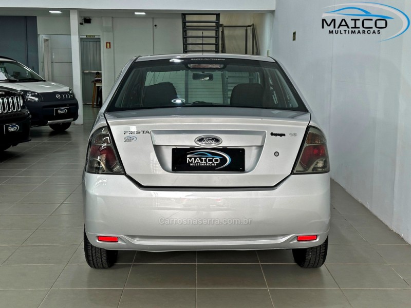 FIESTA 1.6 MPI CLASS SEDAN 8V FLEX 4P MANUAL - 2011 - NOVO HAMBURGO