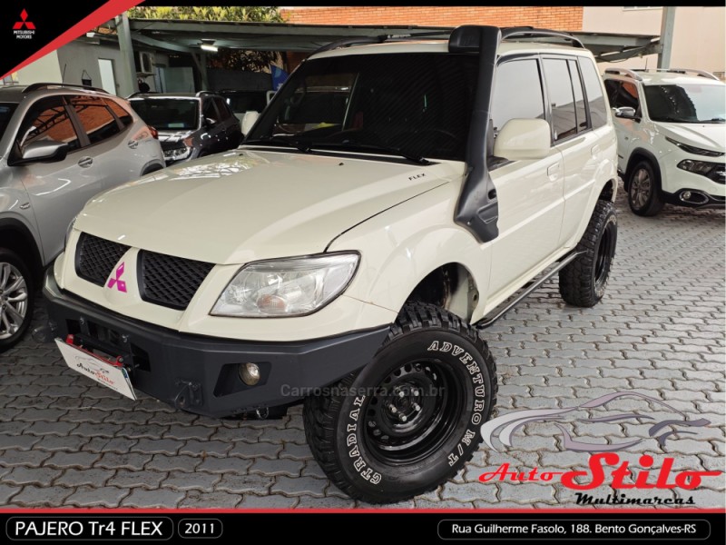 PAJERO TR4 2.0 4X4 16V 140CV FLEX 4P MANUAL