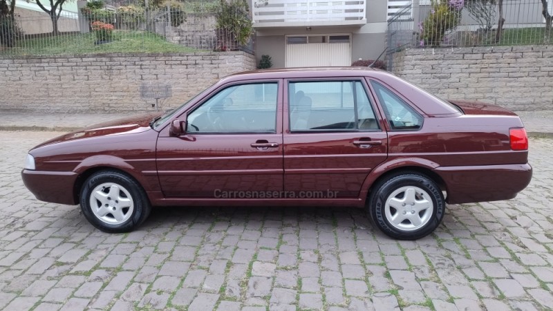 SANTANA 1.8 MI 8V GASOLINA 4P MANUAL - 2000 - BENTO GONçALVES