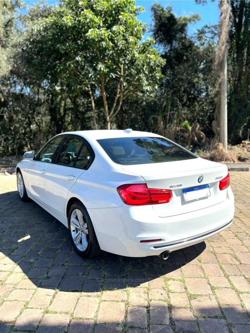 320I 2.0 SPORT 16V TURBO ACTIVE FLEX 4P AUTOMÁTICO - 2017 - NOVA PRATA