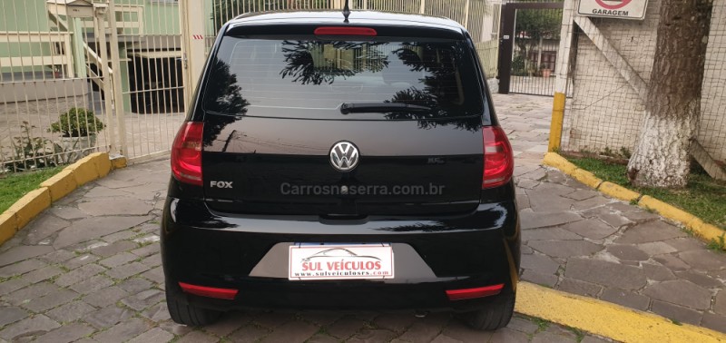 FOX 1.0 ITREND 8V FLEX 4P MANUAL - 2011 - CAXIAS DO SUL