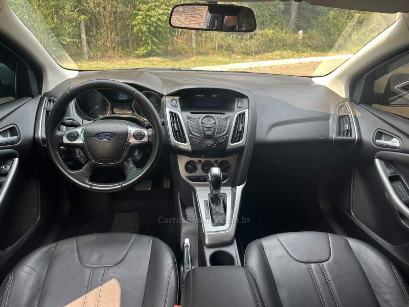 FOCUS 1.6 SE 16V FLEX 4P AUTOMÁTICO - 2015 - NOVA PRATA