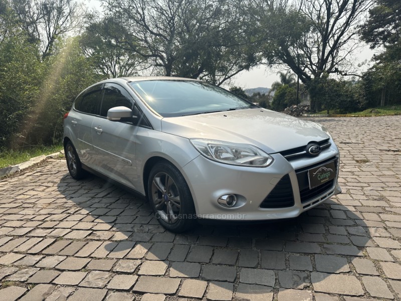 FOCUS 1.6 SE 16V FLEX 4P AUTOMÁTICO - 2015 - NOVA PRATA