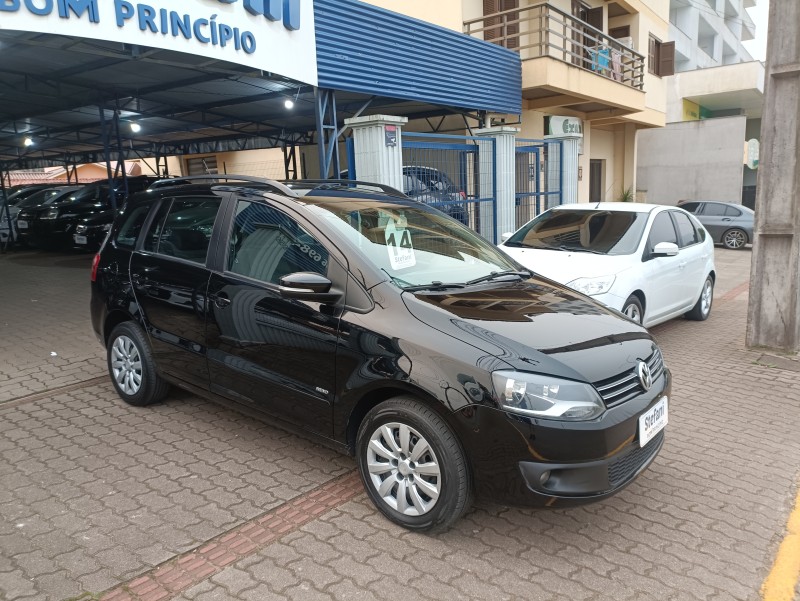 SPACEFOX 1.6 MI TREND 8V FLEX 4P MANUAL - 2014 - BOM PRINCíPIO