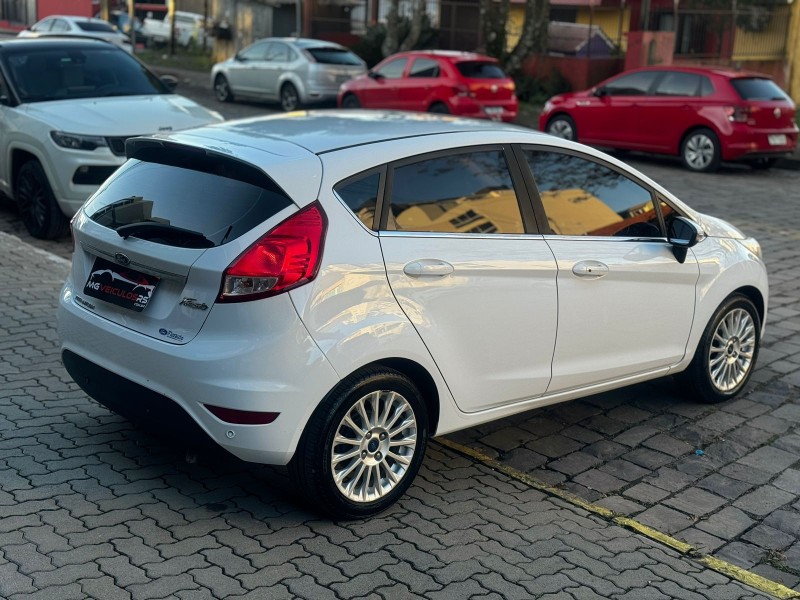 FIESTA 1.6 TITANIUM PLUS HATCH 16V FLEX 4P AUTOMÁTICO - 2017 - CAXIAS DO SUL