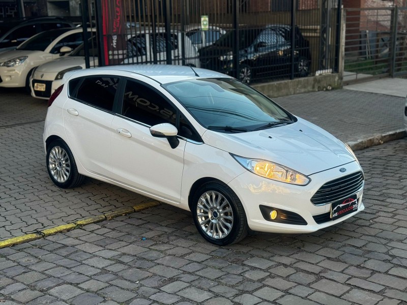 FIESTA 1.6 TITANIUM PLUS HATCH 16V FLEX 4P AUTOMÁTICO - 2017 - CAXIAS DO SUL