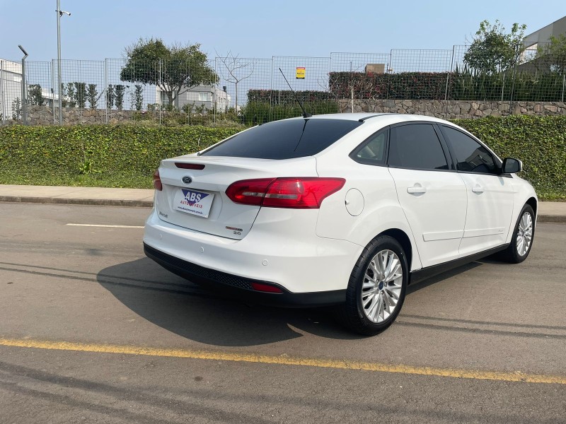 FOCUS 2.0 SE PLUS SEDAN 16V FLEX 4P AUTOMÁTICO - 2016 - CAXIAS DO SUL