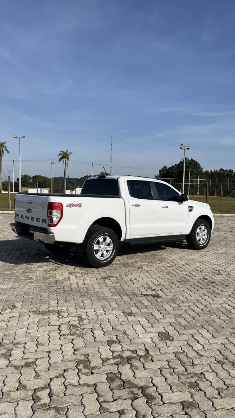 RANGER 3.2 XLT 4X4 CD 20V DIESEL 4P AUTOMÁTICO - 2022 - ANTôNIO PRADO