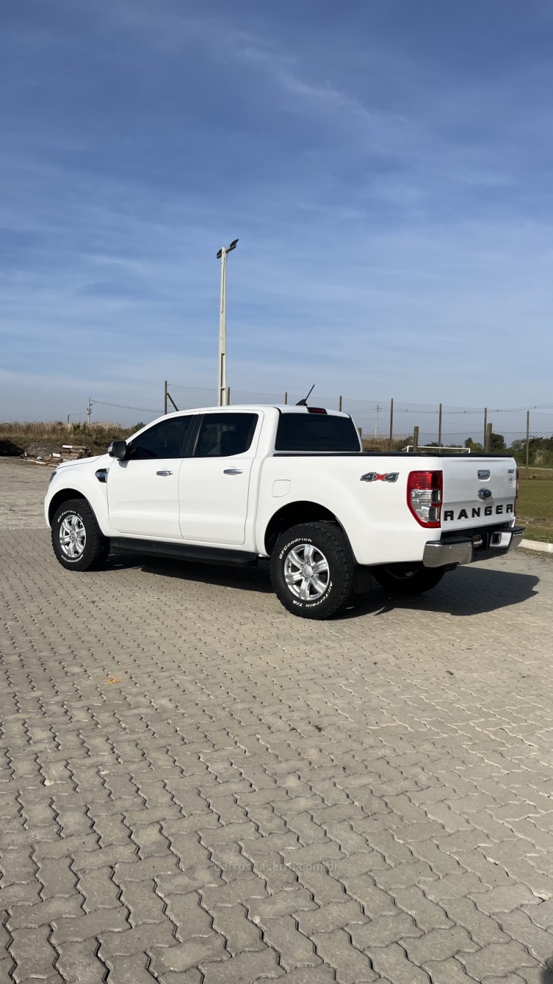 RANGER 3.2 XLT 4X4 CD 20V DIESEL 4P AUTOMÁTICO - 2022 - ANTôNIO PRADO